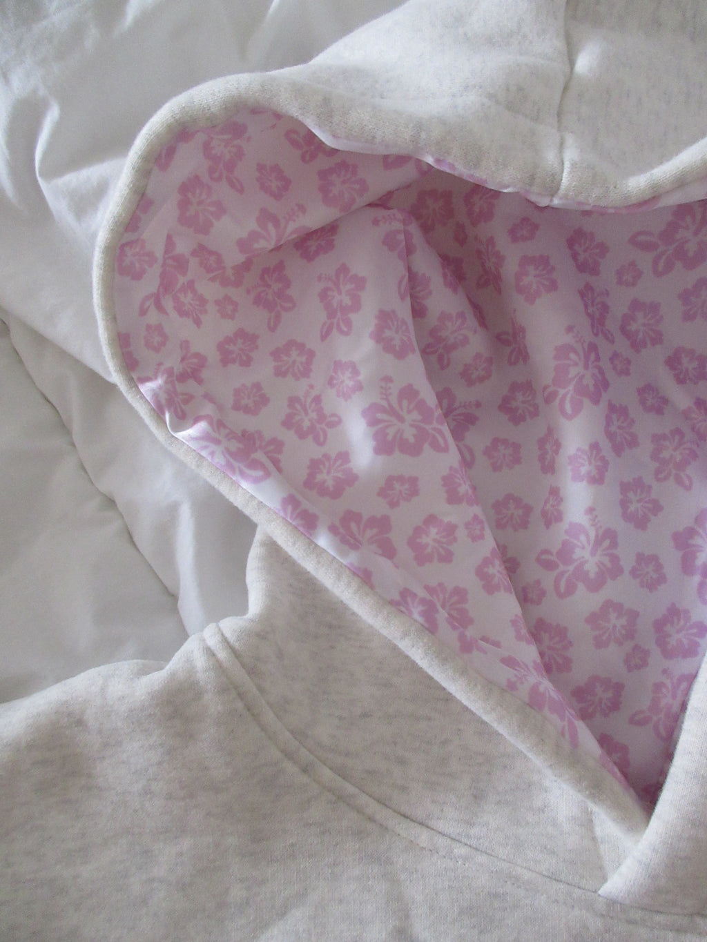 Hibiscus Hoodie in Heather Blush